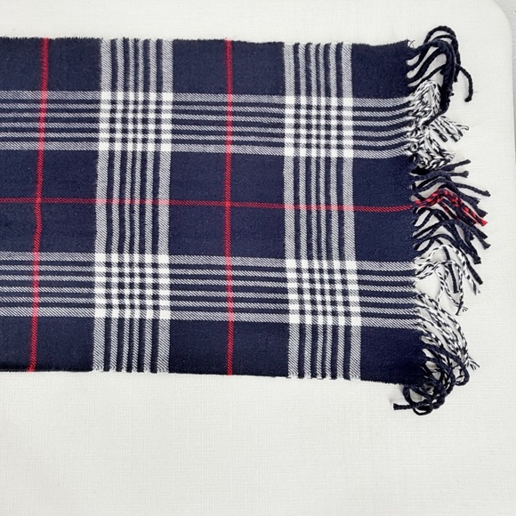 Made in Scotland Cashmere Navy Blue White Red Fringe Scarf 13.5 x 68” - Picture 5 of 12